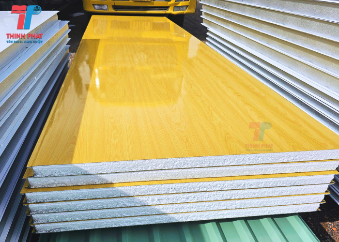 trần tôn xốp eps cách nhiệt màu vân gỗ sáng cao cấp