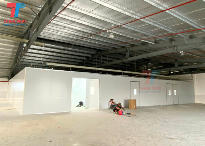 vách ngăn phòng tôn xốp panel công trình nhà xưởng