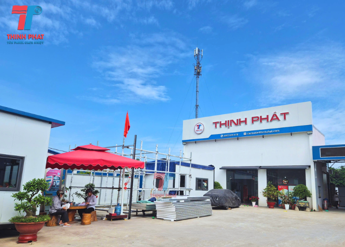 mua tấm panel giá sỉ hàng chất lượng cao tại kho Thịnh Phát