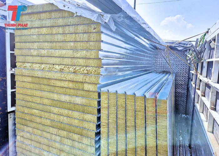 kích thước panel rockwool lõi bông khoáng chống cháy