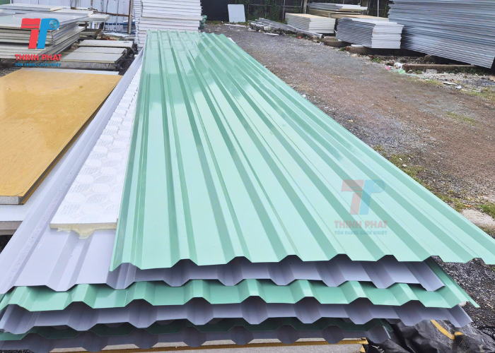 kích thước tôn pu khổ 1m màu xanh ngọc