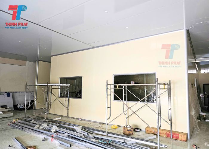 văn phòng lắp vách panel cách nhiệt