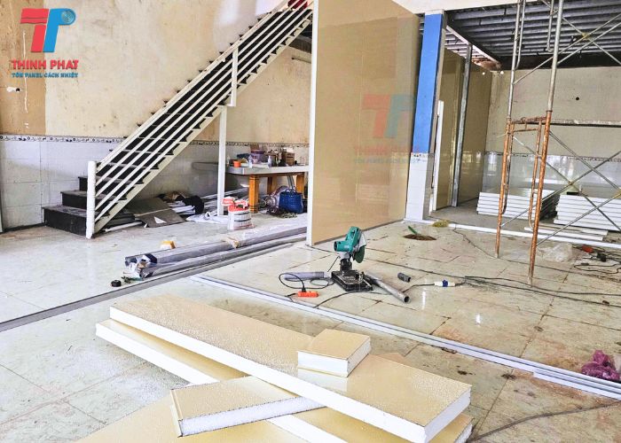 vật tư dùng lắp vách panel