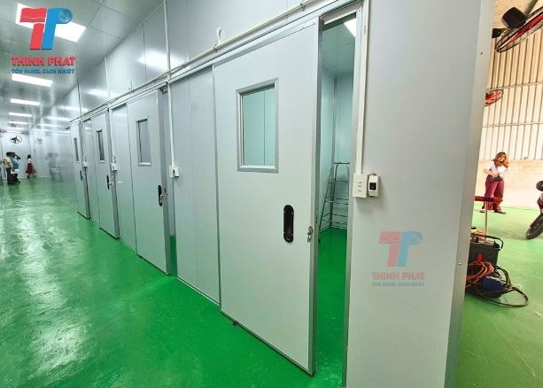 cửa trượt panel công trình